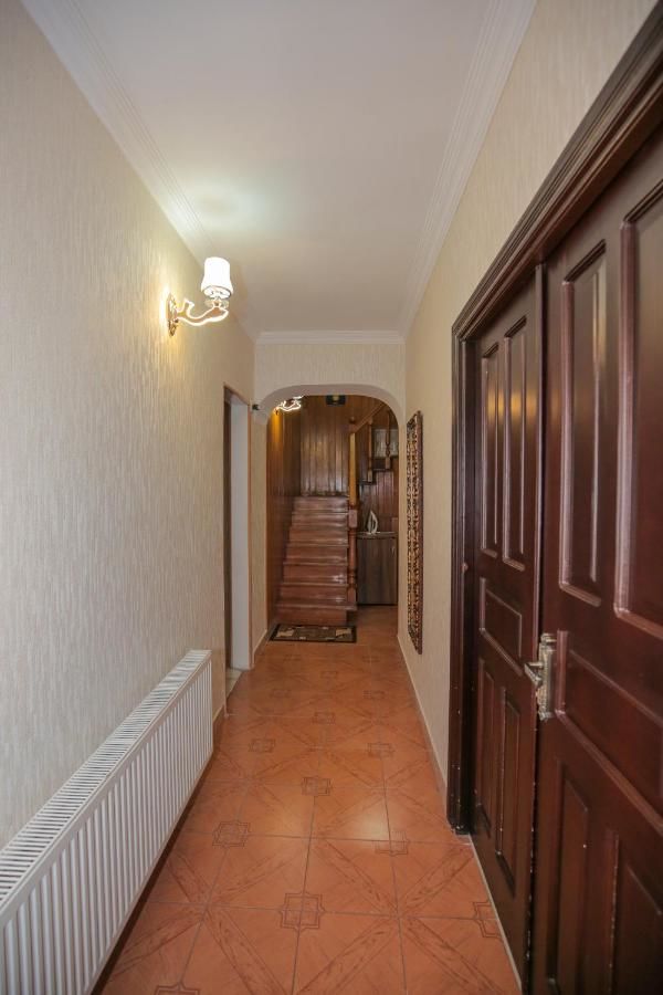 Гостевой дом Family Hotel Laba Тбилиси-28