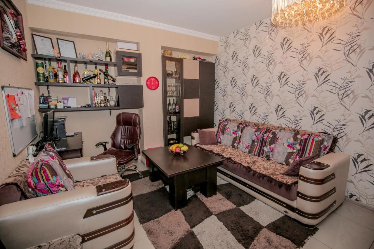 Гостевой дом Family Hotel Laba Тбилиси-31