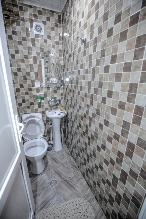 Гостевой дом Family Hotel Laba Тбилиси-34