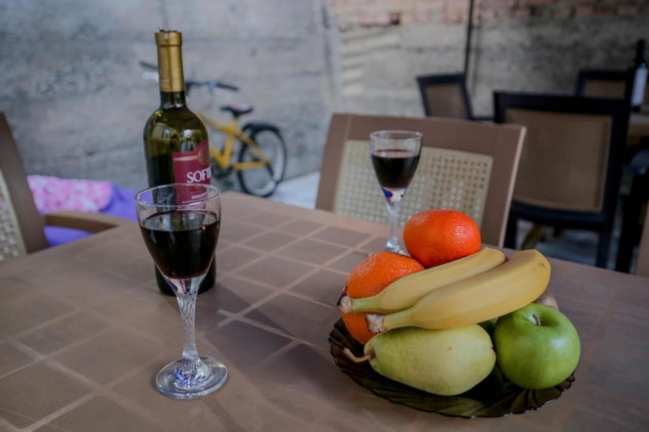 Гостевой дом Family Hotel Laba Тбилиси-36