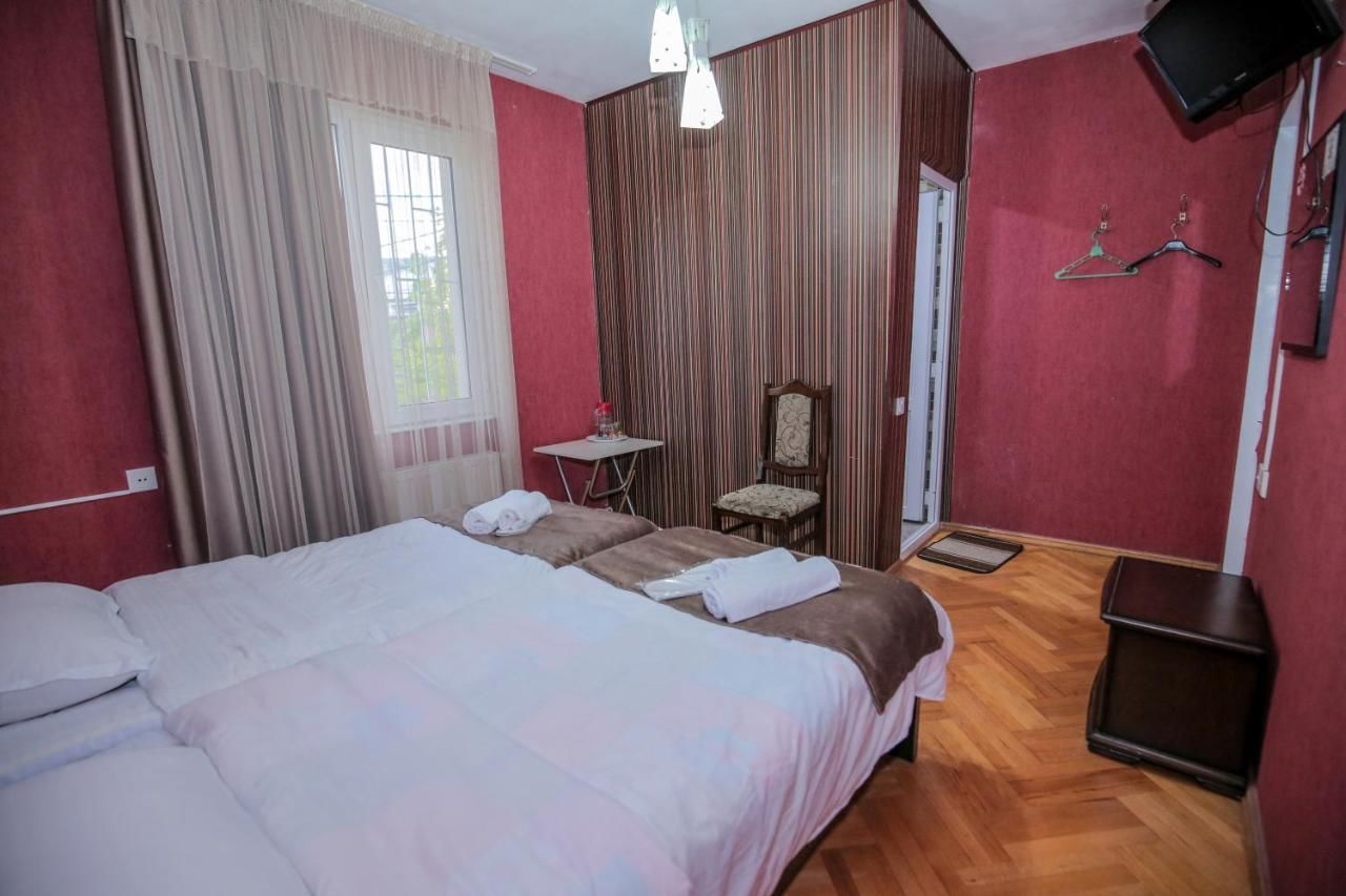 Гостевой дом Family Hotel Laba Тбилиси-45