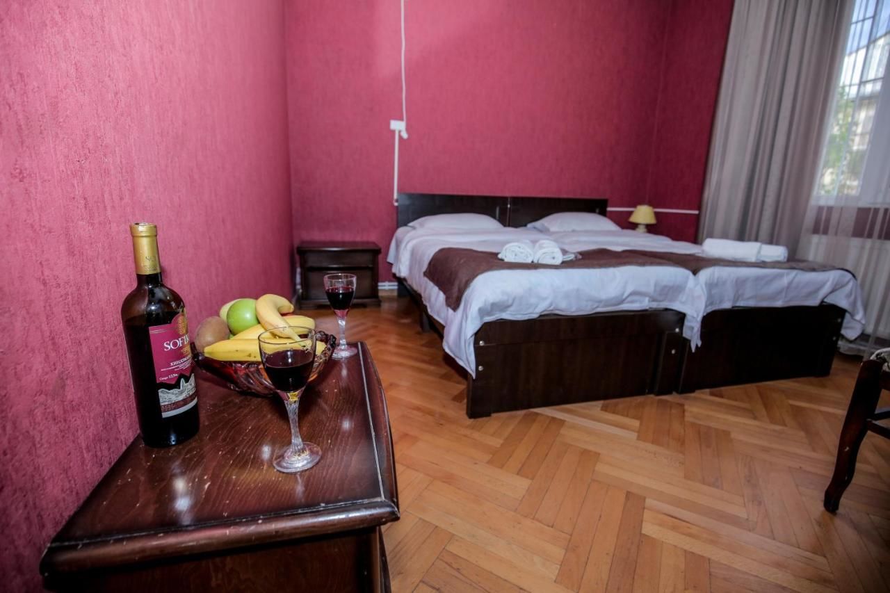 Гостевой дом Family Hotel Laba Тбилиси-10