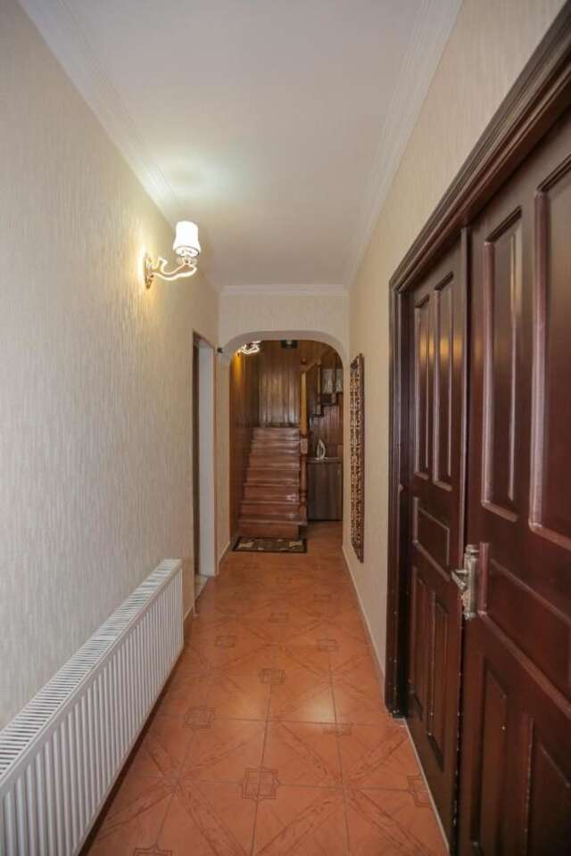 Гостевой дом Family Hotel Laba Тбилиси-27