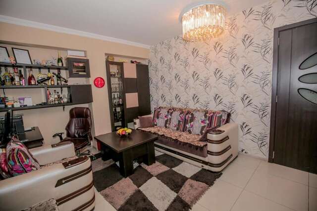 Гостевой дом Family Hotel Laba Тбилиси-29