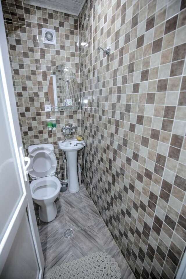 Гостевой дом Family Hotel Laba Тбилиси-33