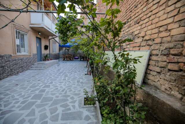 Гостевой дом Family Hotel Laba Тбилиси-36